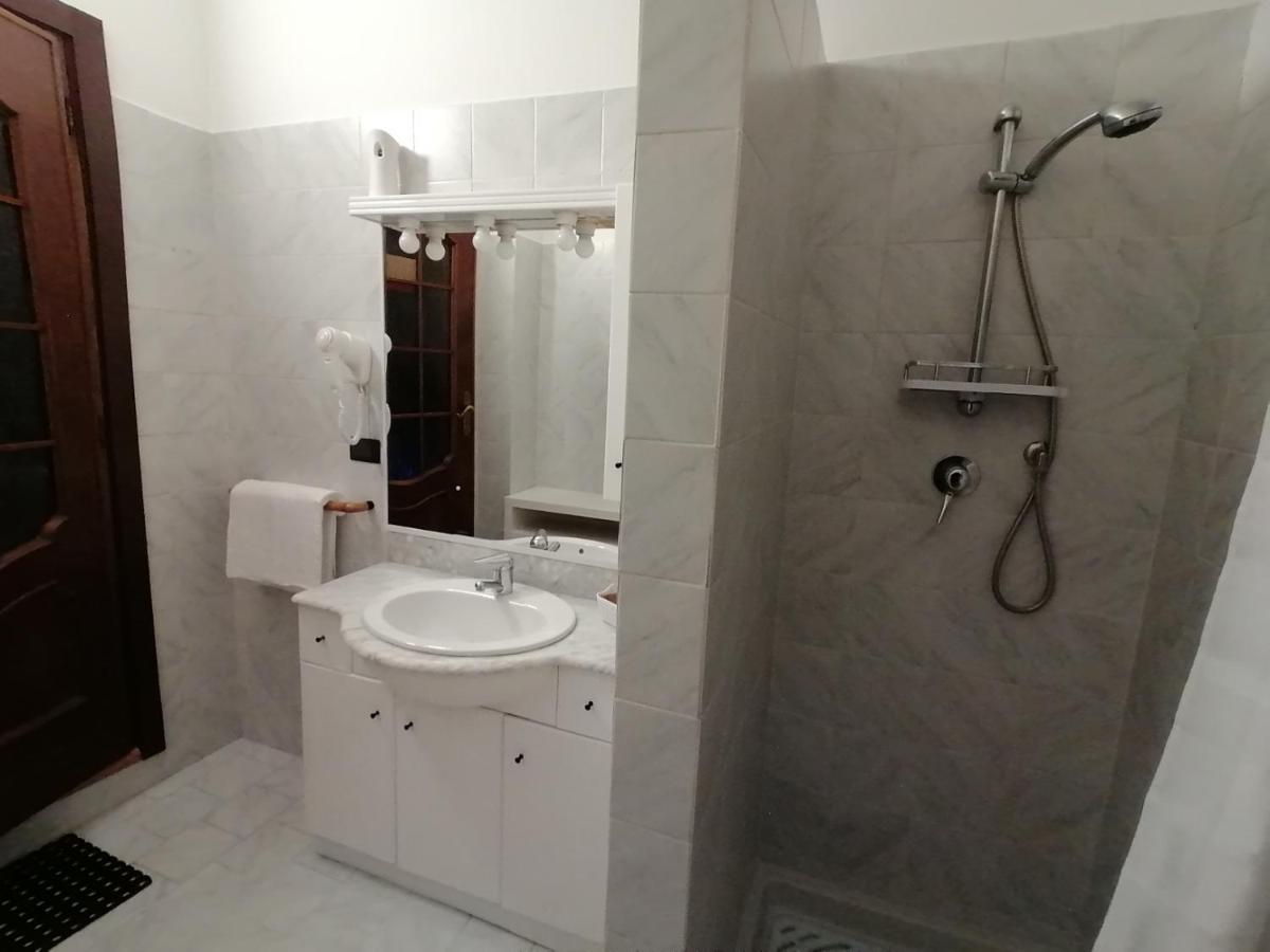Amo' Le Langhe Bed & Breakfast Narzole Ngoại thất bức ảnh