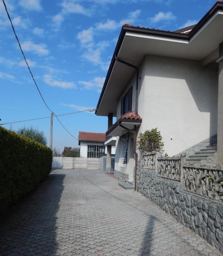 Amo' Le Langhe Bed & Breakfast Narzole Ngoại thất bức ảnh