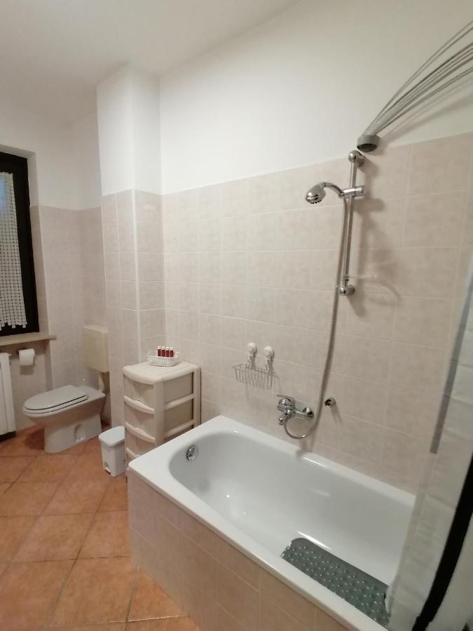 Amo' Le Langhe Bed & Breakfast Narzole Ngoại thất bức ảnh