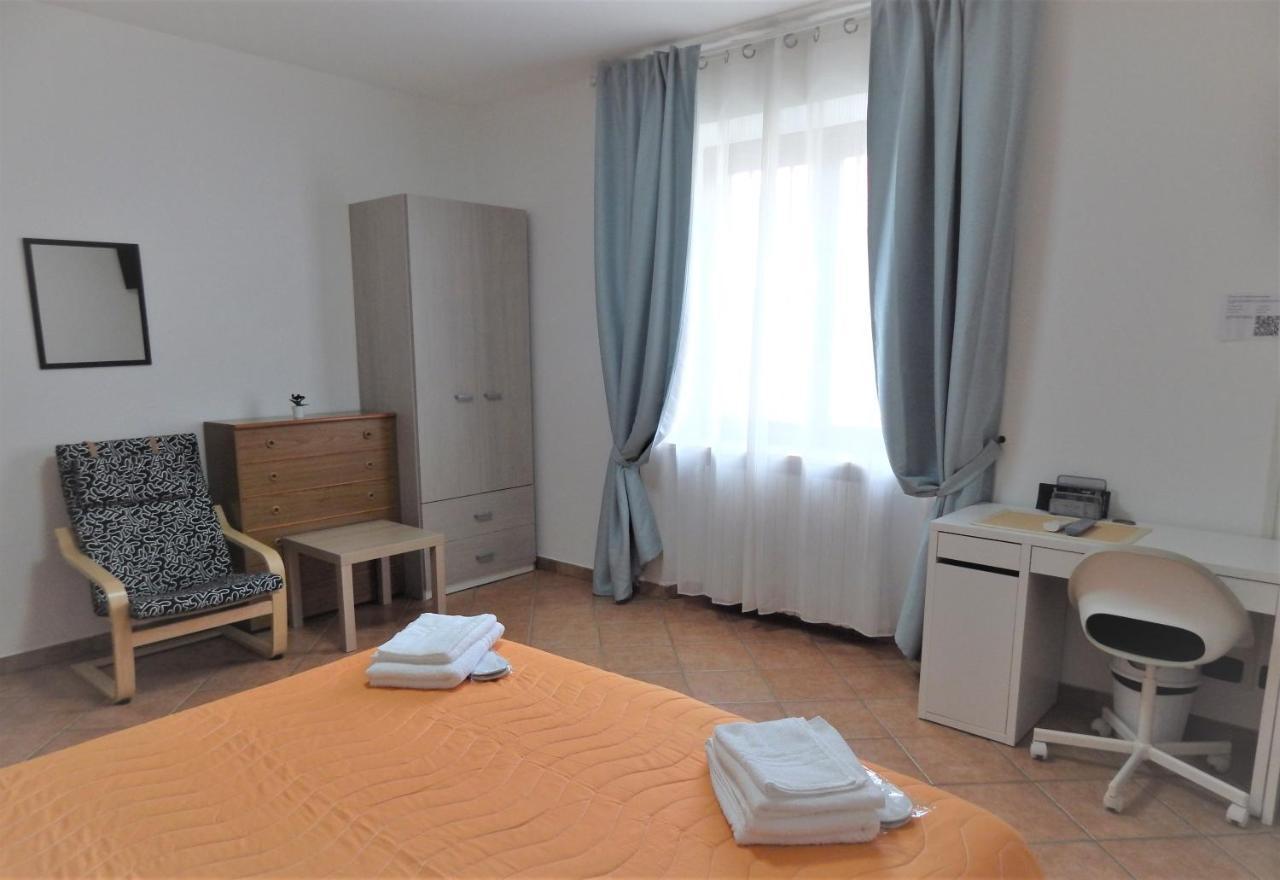 Amo' Le Langhe Bed & Breakfast Narzole Ngoại thất bức ảnh
