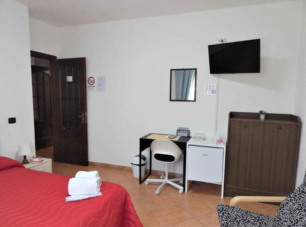 Amo' Le Langhe Bed & Breakfast Narzole Ngoại thất bức ảnh