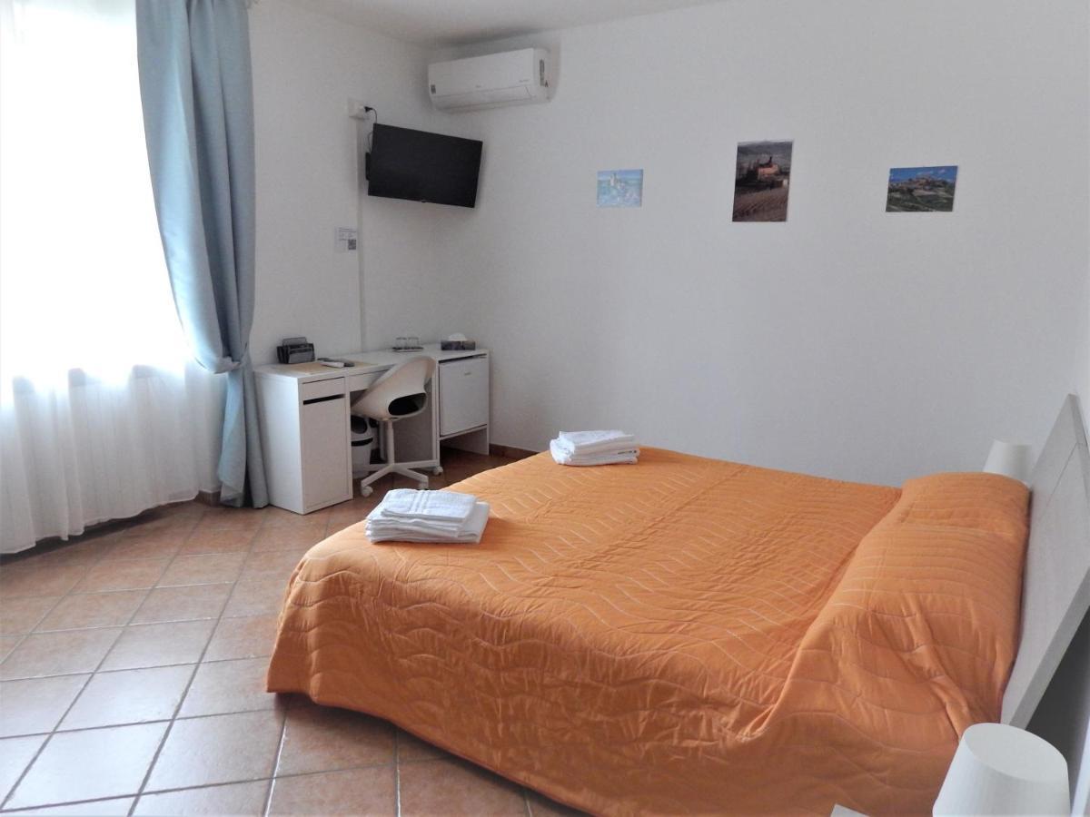 Amo' Le Langhe Bed & Breakfast Narzole Ngoại thất bức ảnh